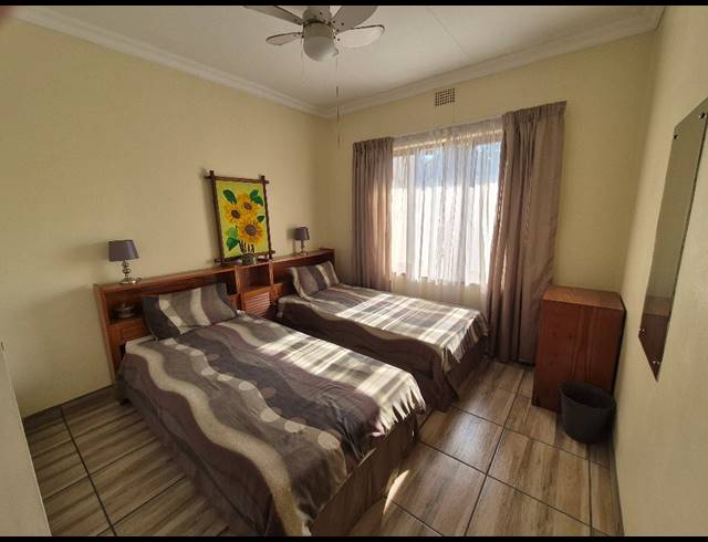 3 BEDROOM TOWNHOUSE FOR SALE IN SHELLY BEACH